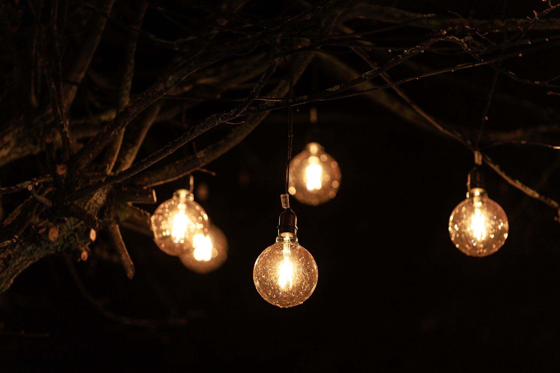 lampki solarne ogrodowe lampki solarne ogrodowe — Lampki solarne ogrodowe: gdzie zamontować, by świeciły cały wieczór i zimą nie padły